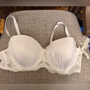 NWT Womens dots bra size 40DD